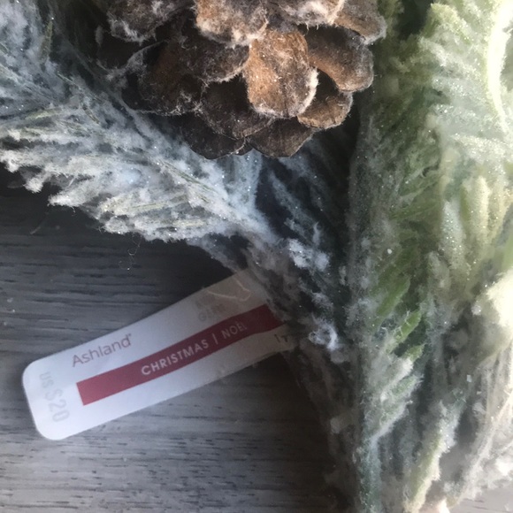 Ashland Christmas Artificial Frosted Bush - Picture 3 of 9